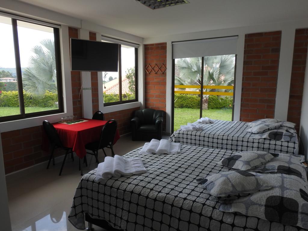 Hostal La Sultana Санта-Роса-де-Кабаль Экстерьер фото
