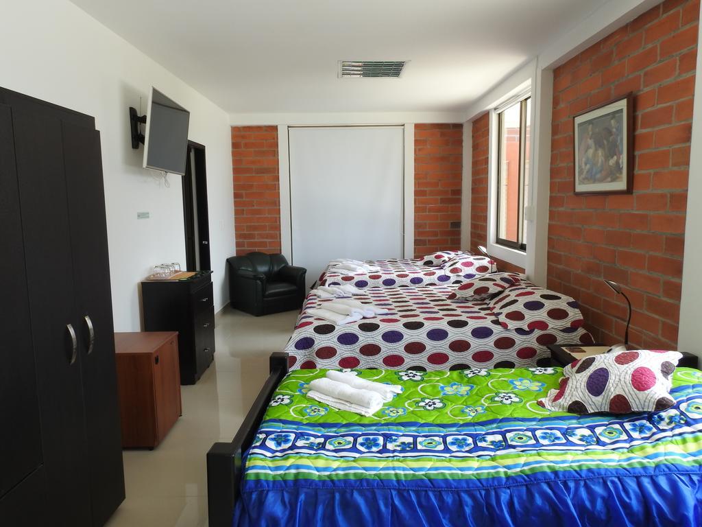 Hostal La Sultana Санта-Роса-де-Кабаль Экстерьер фото